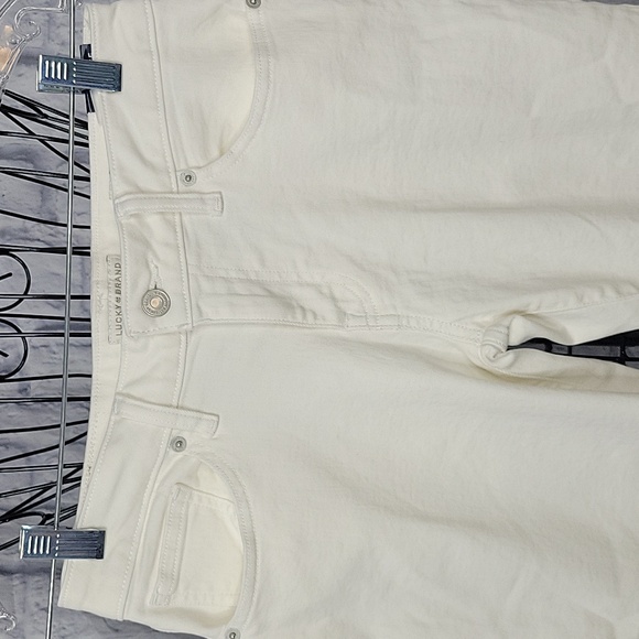 Lucky Brand White Ankle Cropped Jeans‎ - Picture 2 of 11